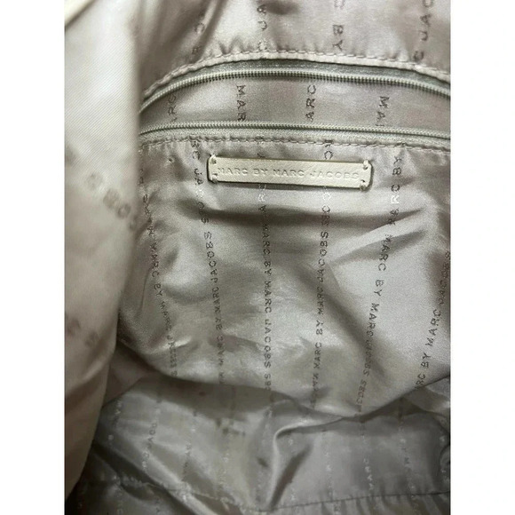 Marc by Marc Jacobs shoulder bag. - Picture 8 of 8